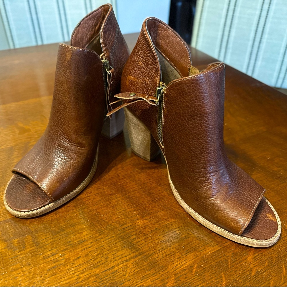 Women’s Mia brand “Ericka” open toe booties - Dark Brown